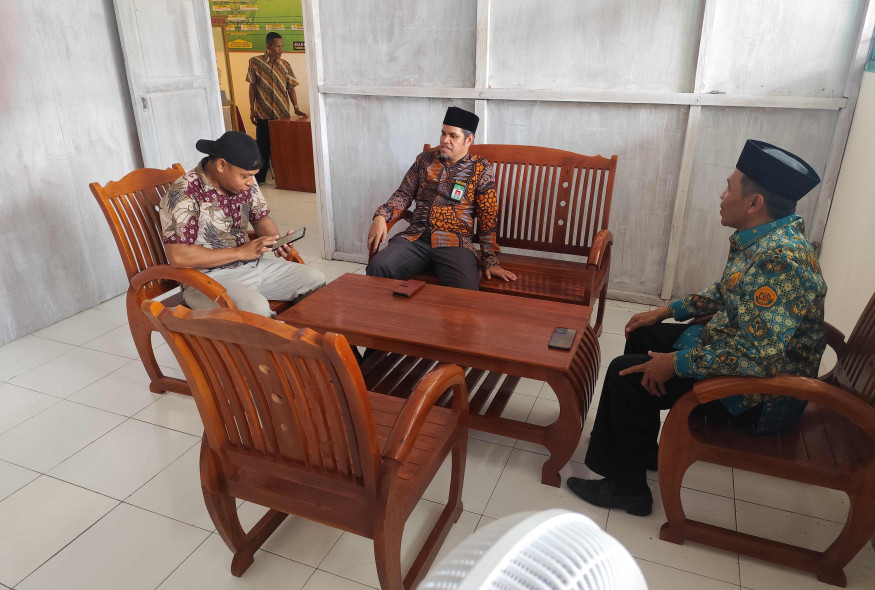 menghadiri-dan-membuka-kegiatan-ldk-osis-dan-mpk-man-2-wakatobi